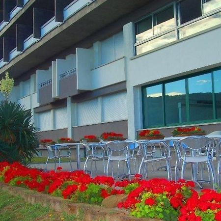 Hotel Capo Est Gabicce Mare Buitenkant foto