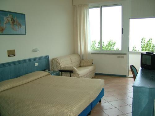 Hotel Capo Est Gabicce Mare Kamer foto